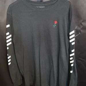 Riot society black shirt with rose design